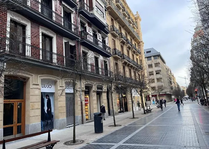 Mentura Centro De Parking Free San Sebastian